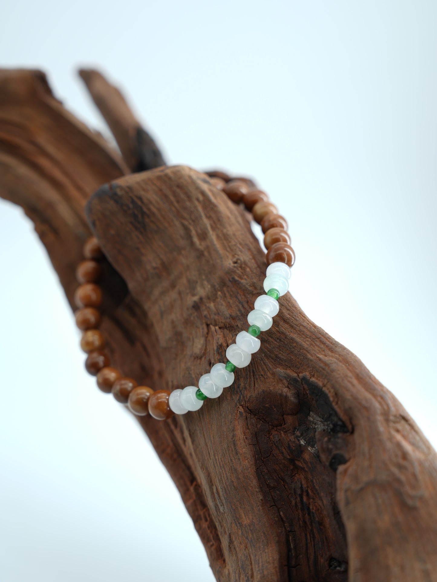 Thuja wood white abacus beaded bracelet #J202504032